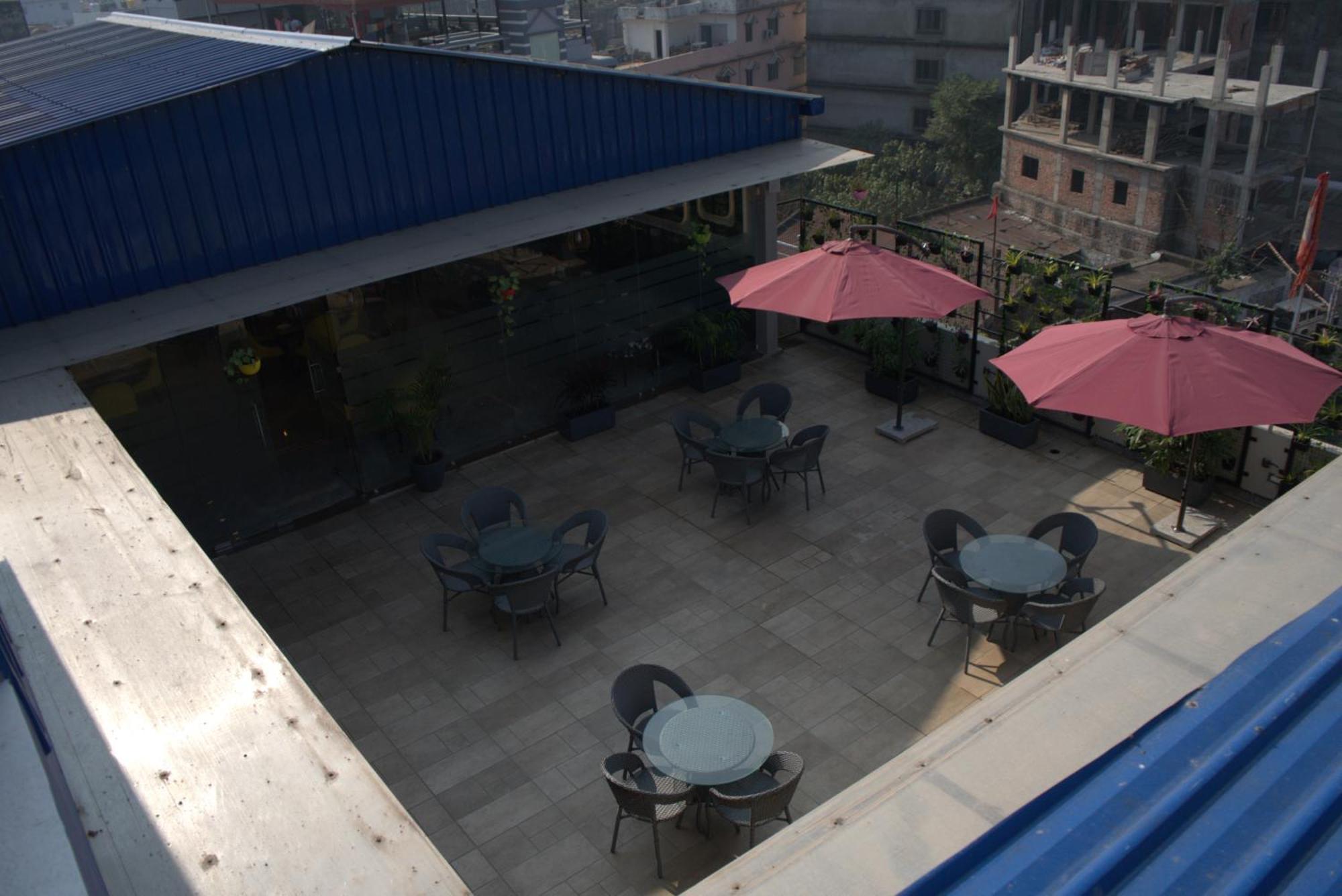 Hotel Tanisha Kishanganj Esterno foto