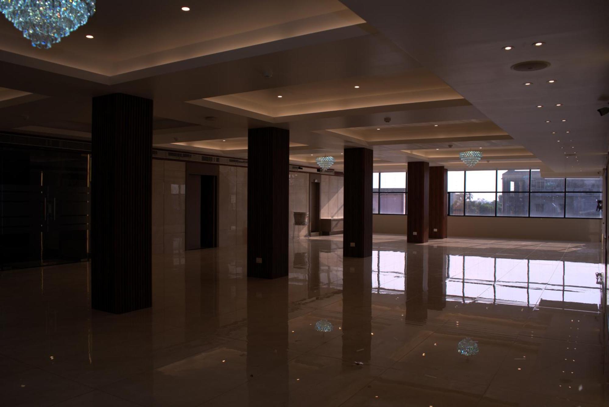 Hotel Tanisha Kishanganj Esterno foto