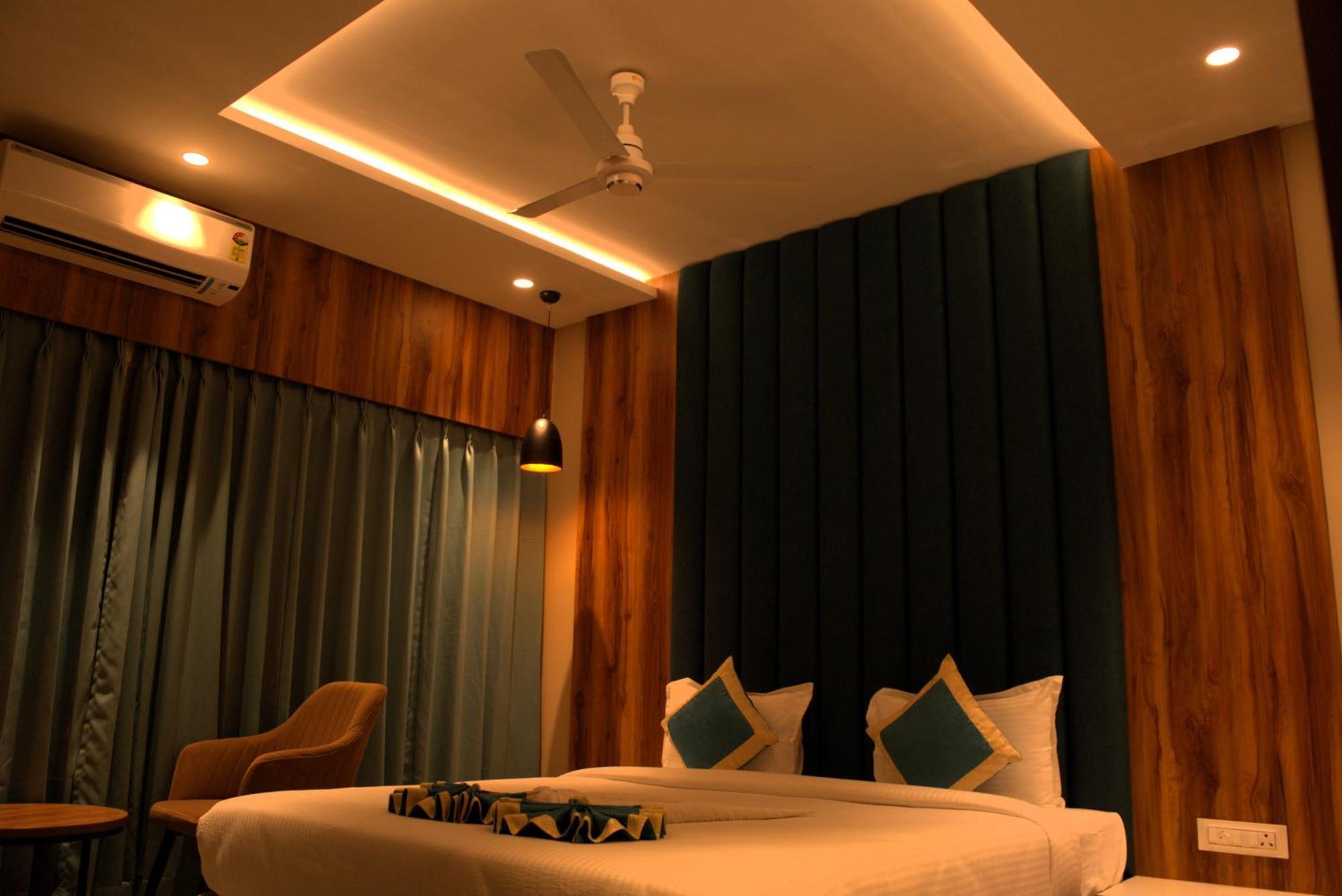 Hotel Tanisha Kishanganj Esterno foto