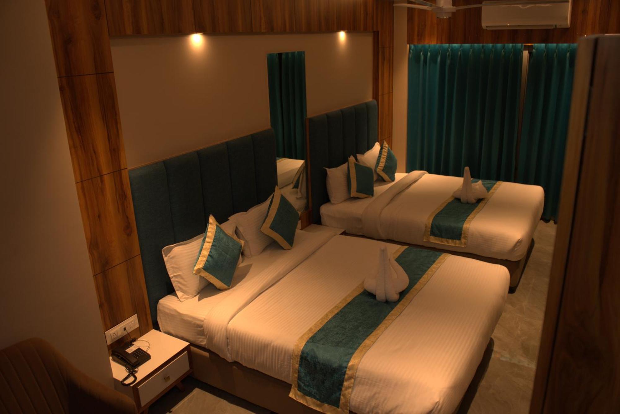 Hotel Tanisha Kishanganj Esterno foto